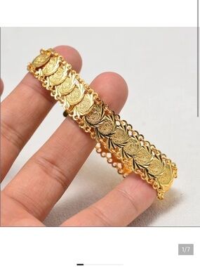 Gold Tone Coin Bracelet